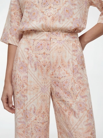 KAVAZI Свободный крой Брюки со складками в Белый