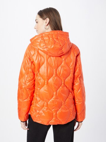 ESPRIT Демисезонная куртка в Оранжевый
