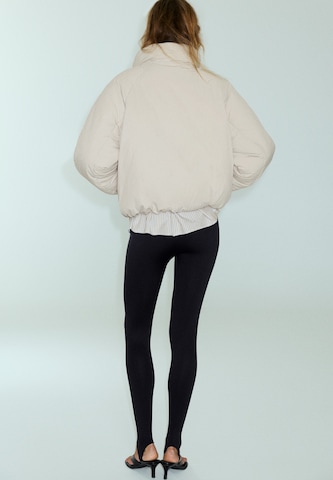 Giacca di mezza stagione di Pull&Bear in bianco