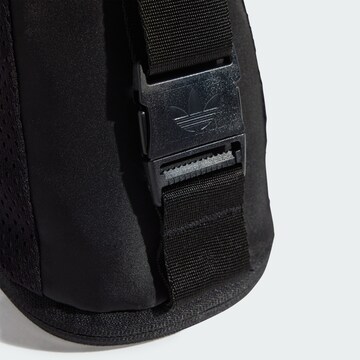 ADIDAS ORIGINALS Τσάντα ώμου σε μαύρο