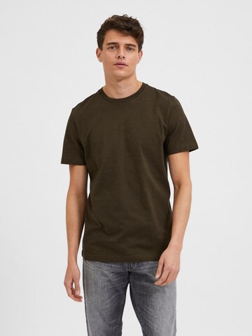 SELECTED HOMME T-Shirt 'Norman' in Braun: predná strana