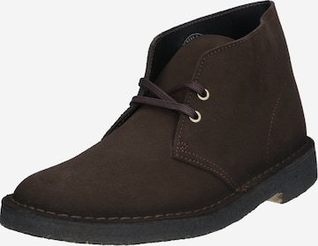 Clarks Originals Chukka Boots 'Desert' in Bruin: voorkant