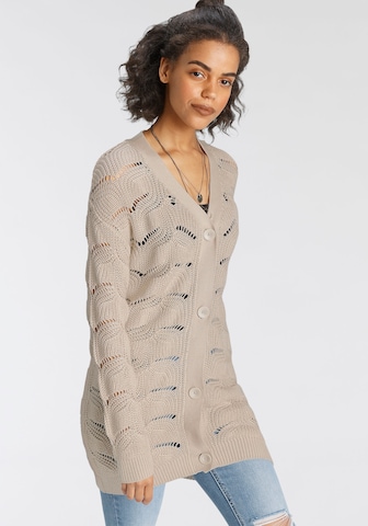 LAURA SCOTT Knit Cardigan in Beige: front