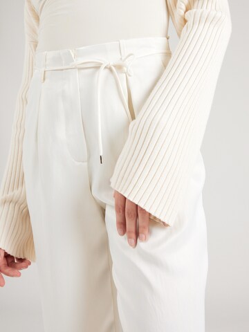 Wide Leg Pantalon à pince s.Oliver BLACK LABEL en blanc