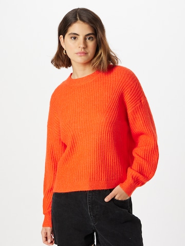 Pull-over PIECES en orange : devant