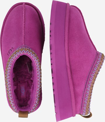 UGG - Pantufa 'Tazz' em rosa