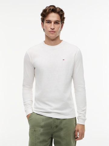Tommy Jeans Тениска в синьо: отпред