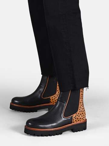 Crickit Chelsea Boots ' NOLA ' in Black: front