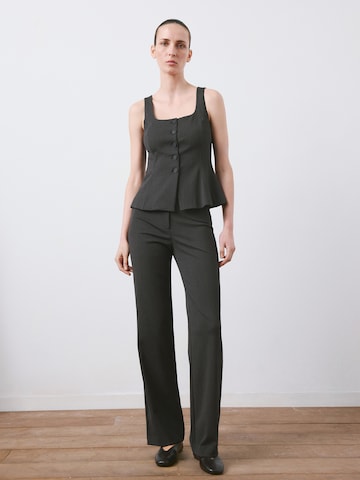 Vestă 'KLUME' de la MANGO pe gri