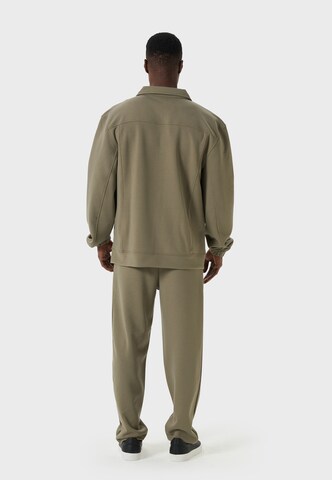Tenue d'intérieur Tom Barron en vert : derrière