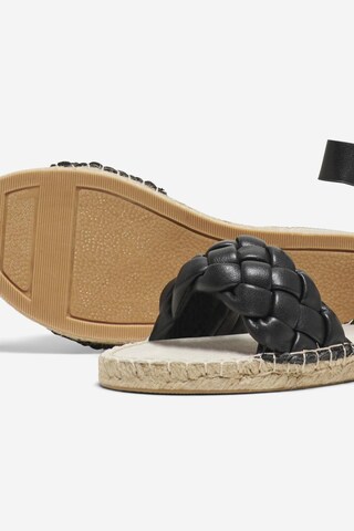 ONLY - Sandalias con hebilla 'Elle' en negro