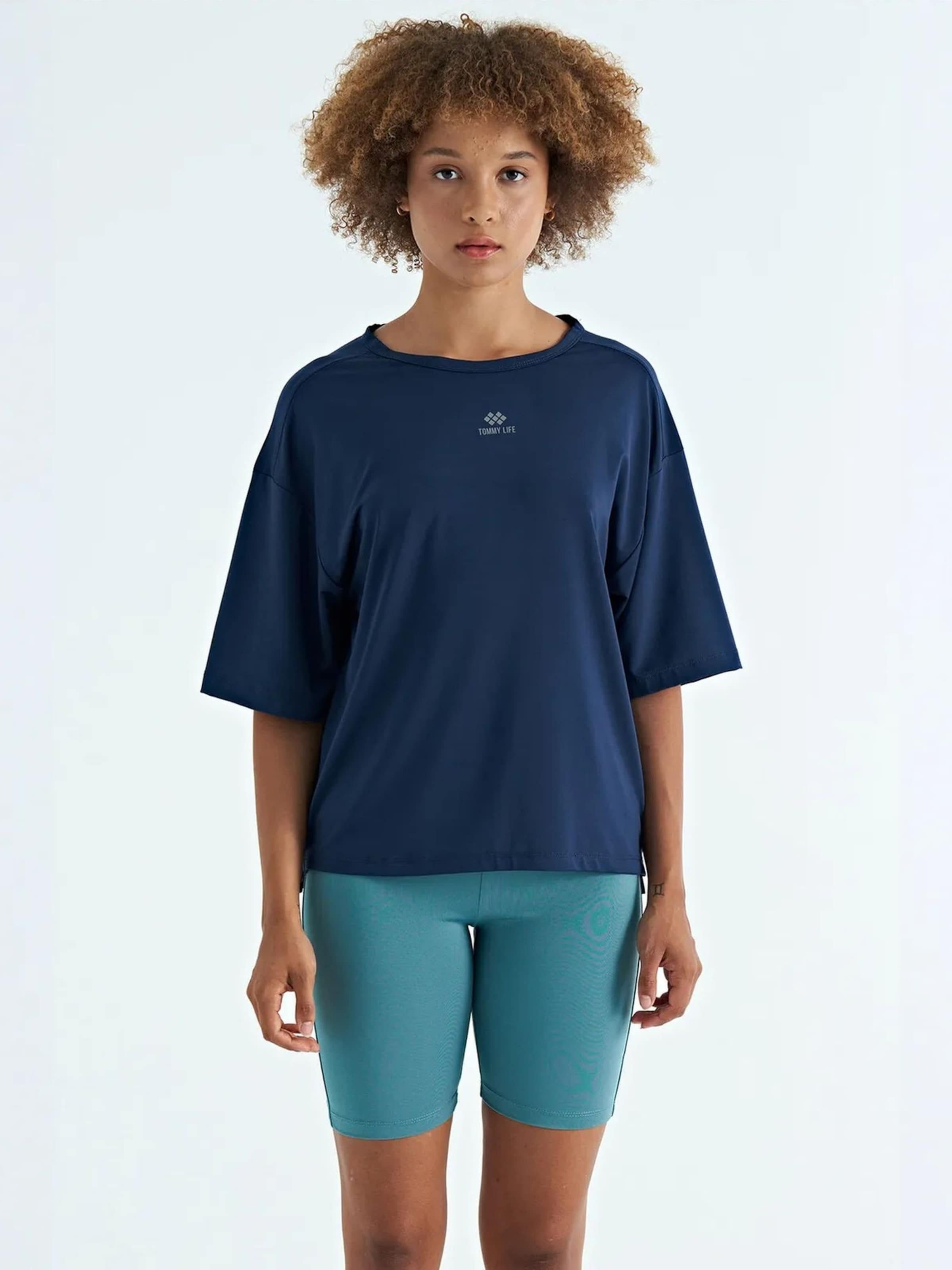 T-shirt Tommy Life en bleu : devant