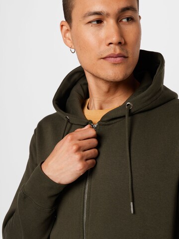 BURTON MENSWEAR LONDON Zip-Up Hoodie in Green