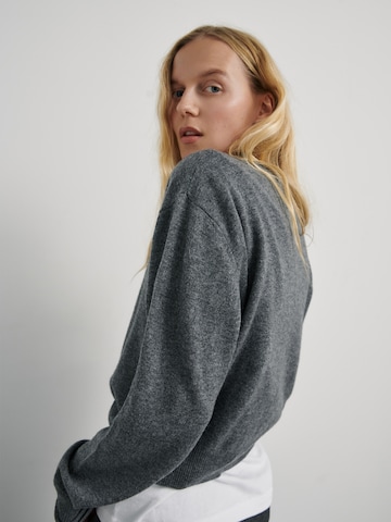 ABOUT YOU x Marie von Behrens Sweater 'Claude' in Grey