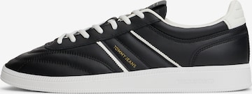 Tommy Jeans Platform trainers 'THE GREENWICH' in Black: front