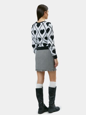 Influencer Sweater in White