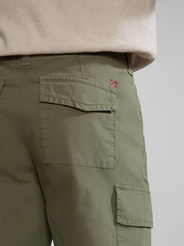 NAPAPIJRI Regular Trousers in Green