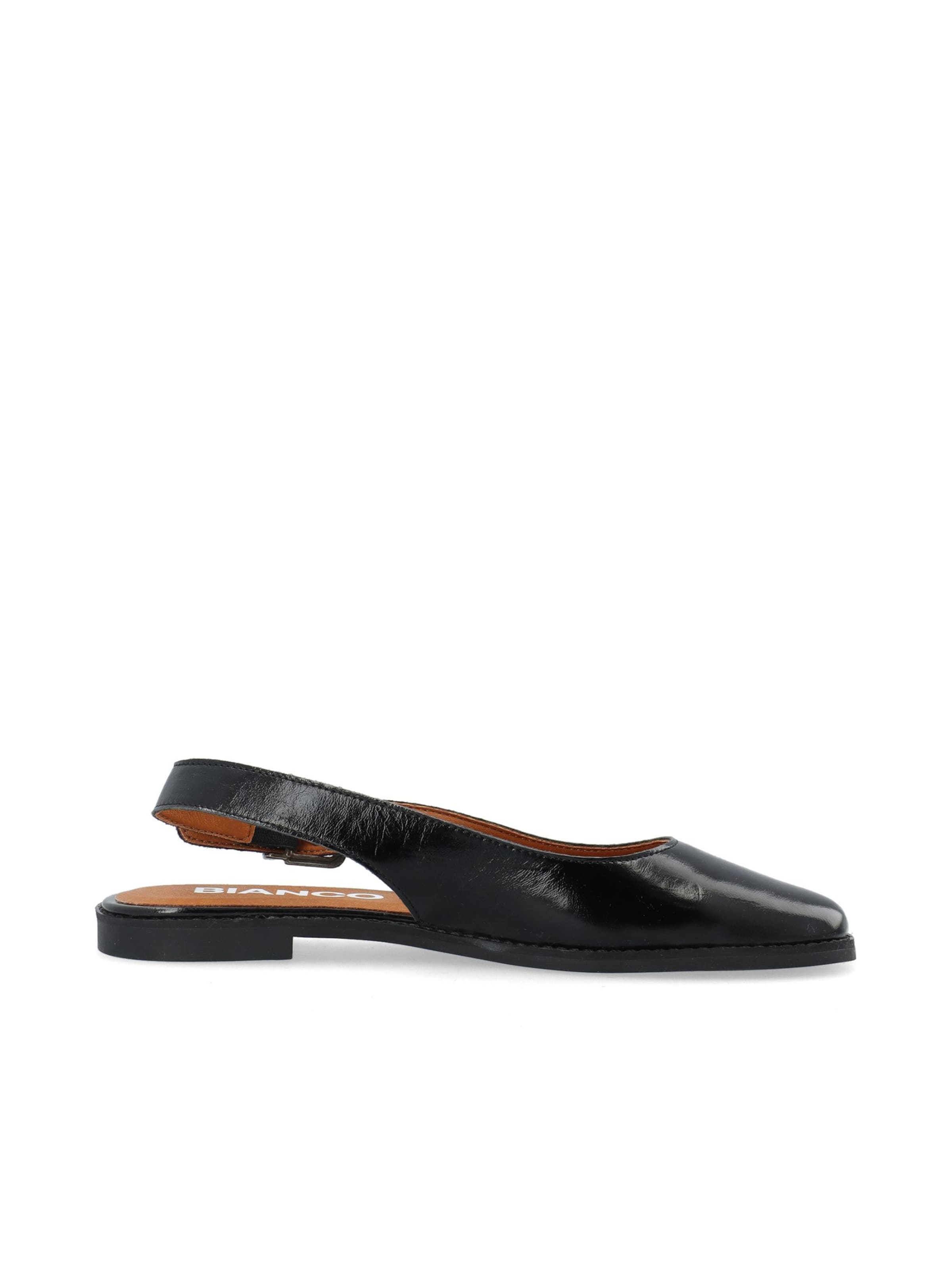 Bianco Strap ballerina 'Dania' in Black