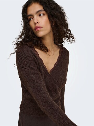 ONLY - Jersey 'ONLMAGGIE' en marrón