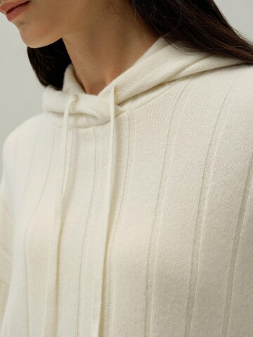 Lilysilk Pullover 'Rippstrick-Pullover mit Kapuze'‌‌ in Weiß