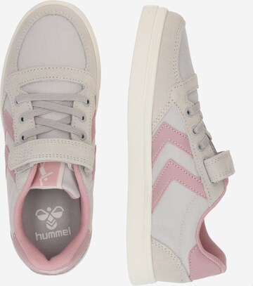 Sneaker 'Slimmer Stadil' di Hummel in grigio