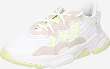 Baskets basses 'Ozweego' ADIDAS ORIGINALS en blanc : devant