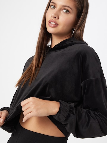 Urban Classics Sweatshirt in Schwarz