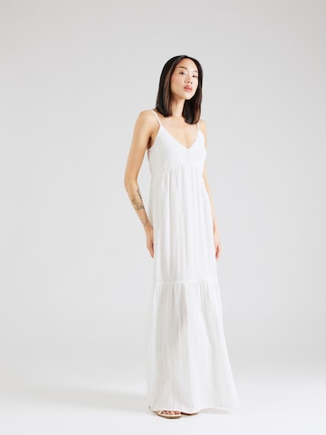 PIECES Letní šaty 'ASTINA' – bílá: přední strana