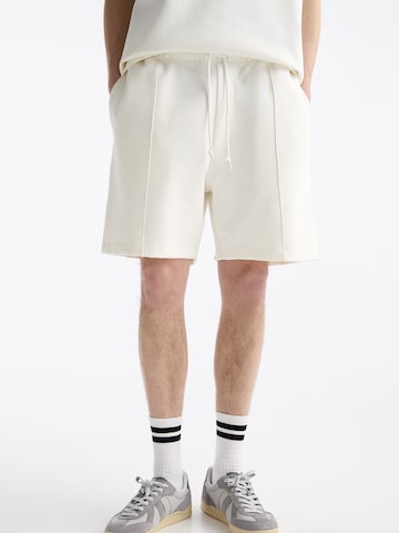regular Pantaloni di Pull&Bear in bianco: frontale