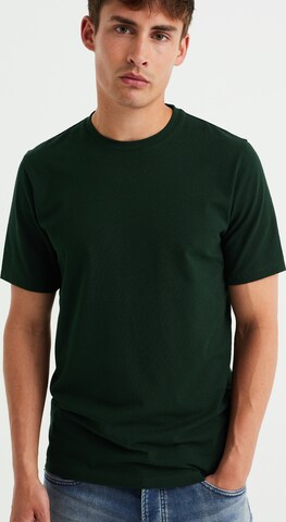 Tricou de la WE Fashion pe verde