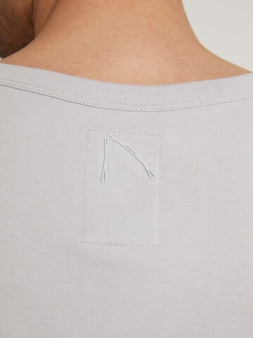 T-Shirt 'Shank' CHASIN' en gris