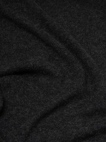 MayTree Scarf in Grey