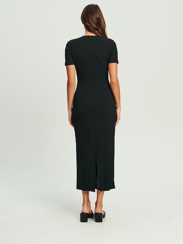 Calli Sukienka 'MARLIE' w kolorze czarny: tył