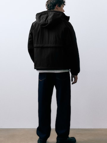 Pull&Bear Zimska jakna | črna barva