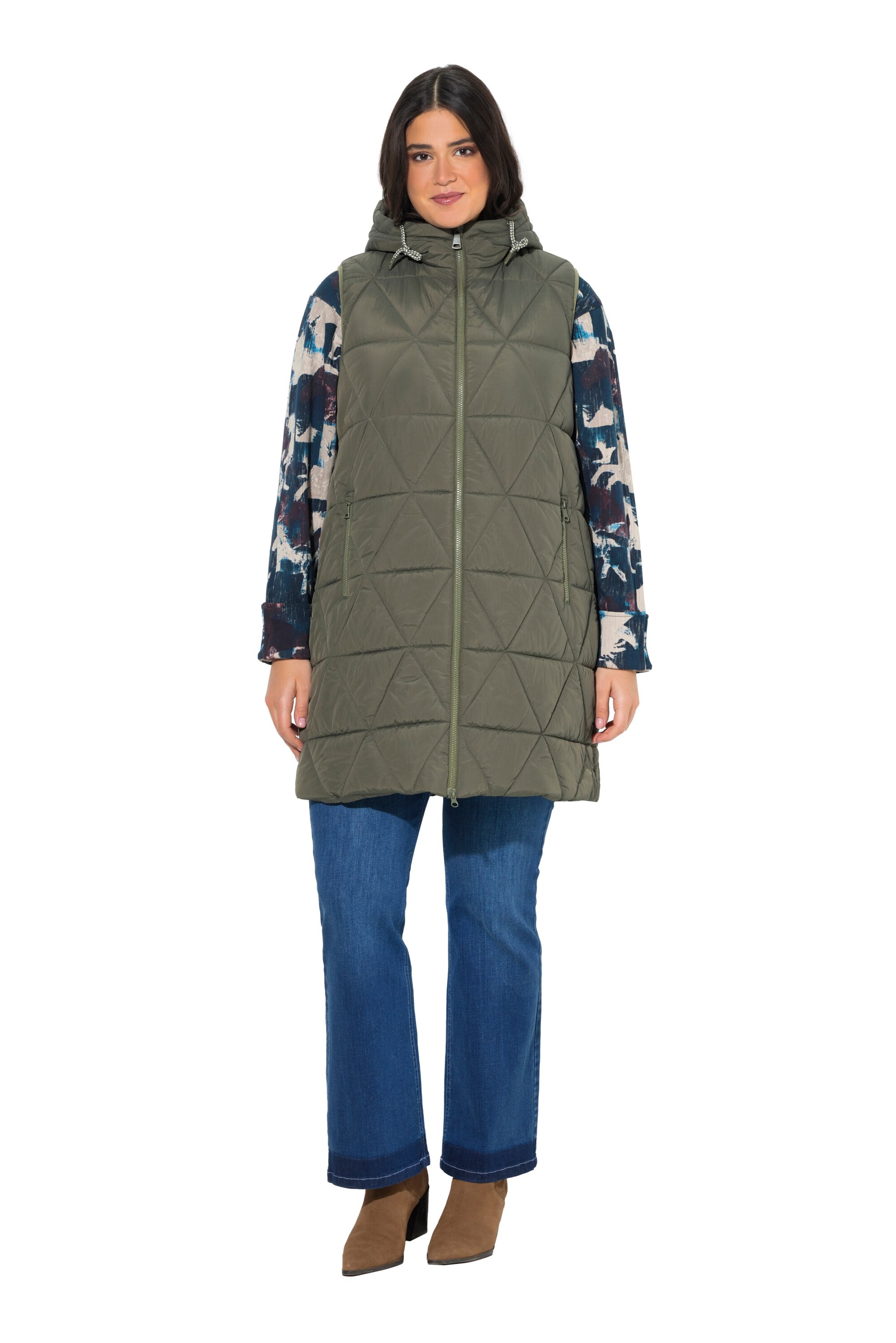 Ulla Popken Vest in Green: front