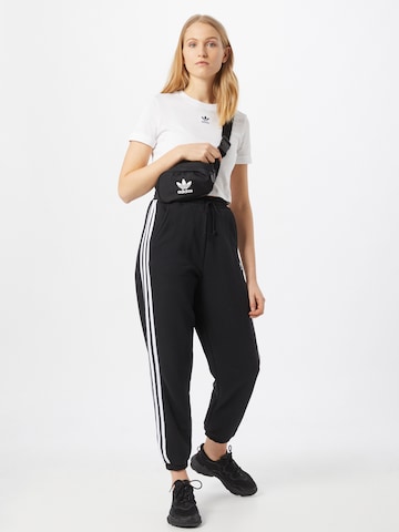 ADIDAS ORIGINALS Тениска в бяло