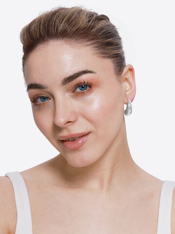 Heideman Earrings 'Senec' in Silver: front