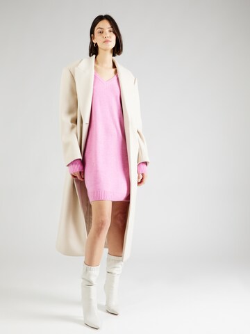 Robes en maille 'ELLYLEFILE' VERO MODA en rose