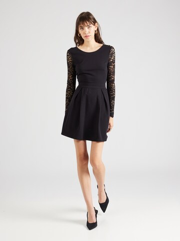 Robe 'Iliana' ABOUT YOU en noir