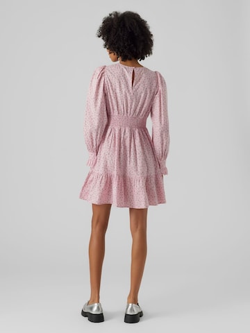 Robe 'LILA' VERO MODA en rose