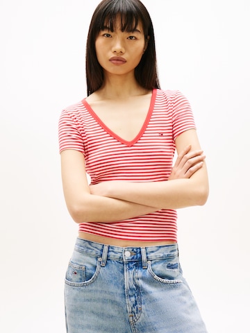 T-shirt Tommy Jeans en rouge : devant