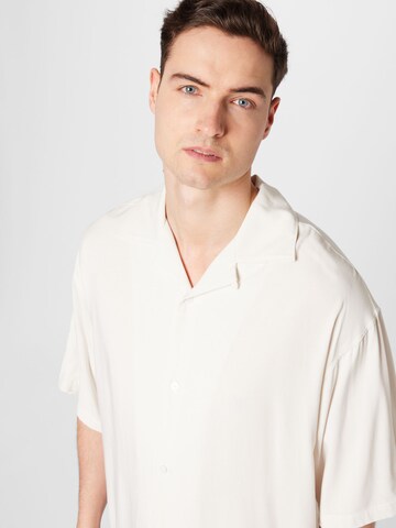 WEEKDAY Comfort fit Button Up Shirt 'Coffee' in White