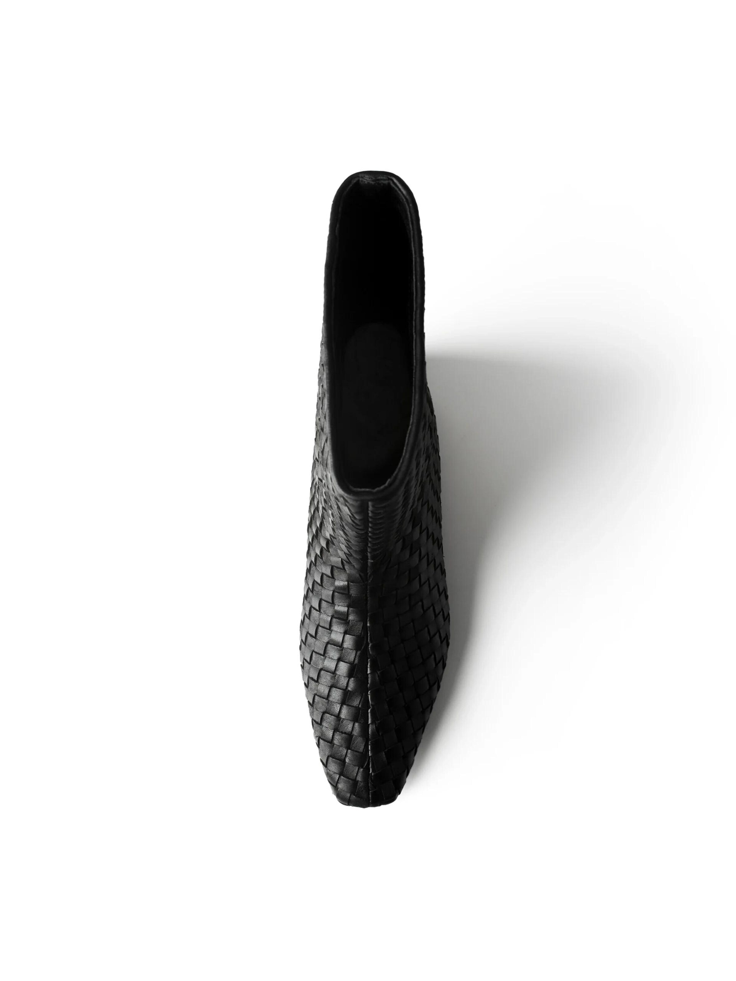 L37 HANDMADE SHOES Škornji 'ANASTASIIA' | črna barva