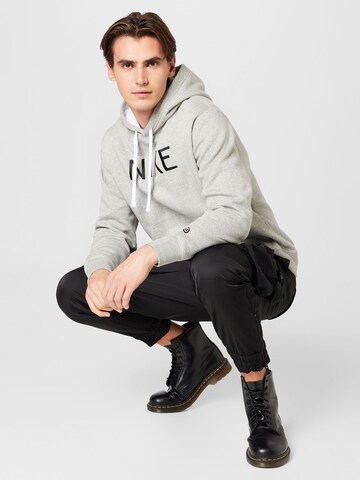 Nike Sportswear Sweatshirt in Grijs