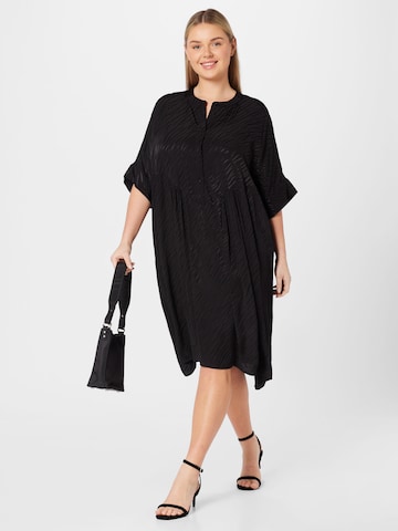 Rochie tip bluză 'Abienne' de la Selected Femme Curve pe negru