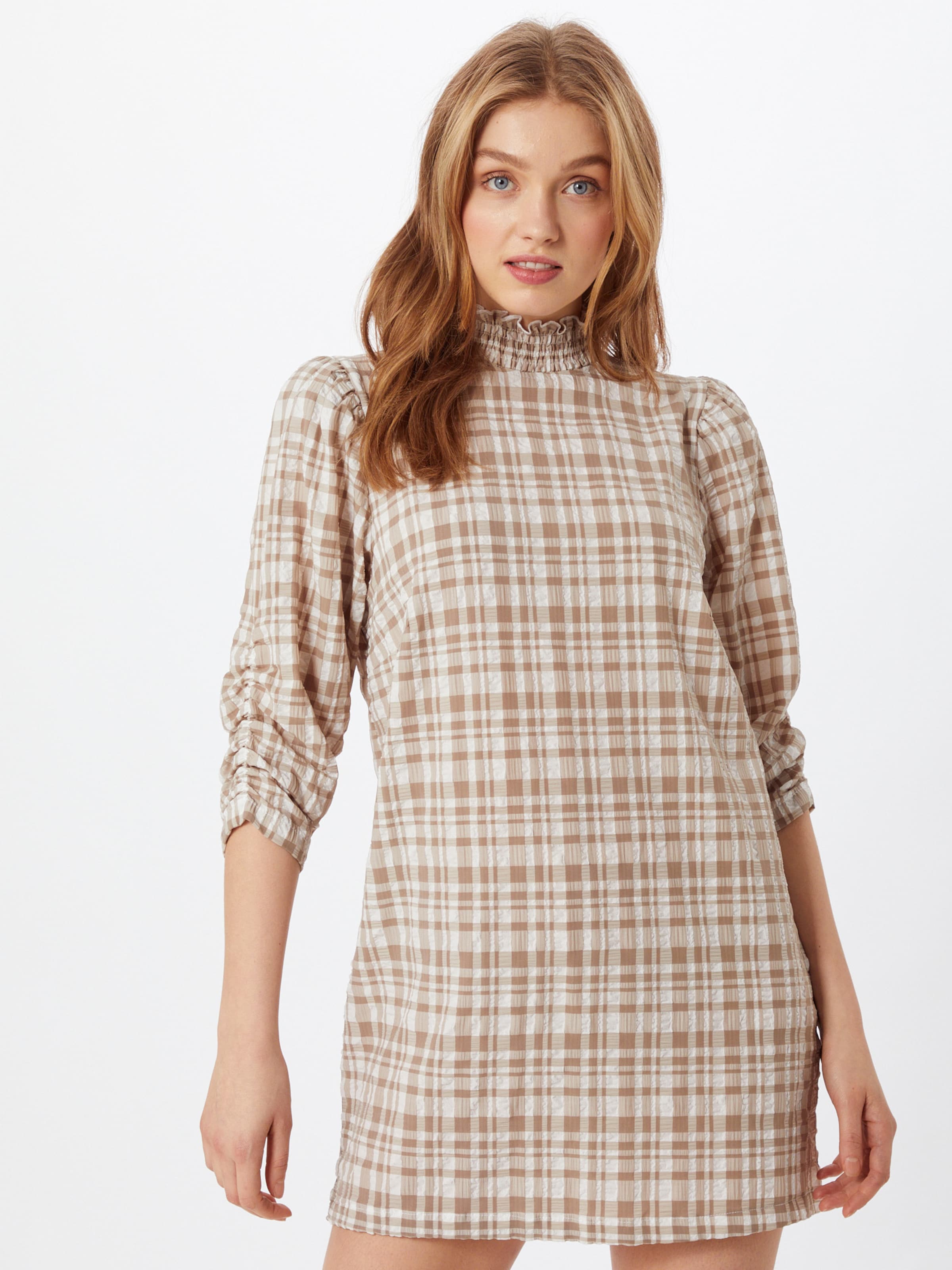 JUST FEMALE Jurk 'Hamilton' in Beige ABOUT YOU