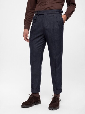 Antioch Regular Pleat-front trousers in Blue