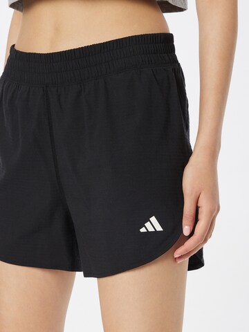 Regular Pantalon de sport 'Run Icons Made With Nature' ADIDAS PERFORMANCE en noir