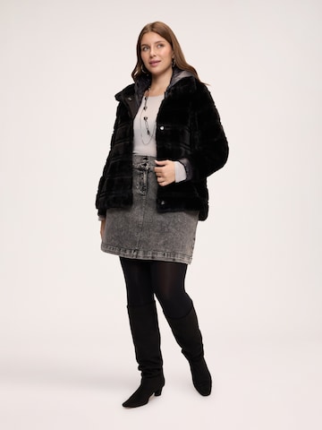 Cappotto invernale di Fiorella Rubino in nero