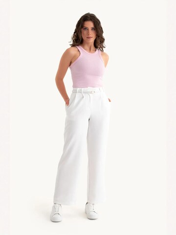 Wide leg Pantaloni di Hiccup in bianco